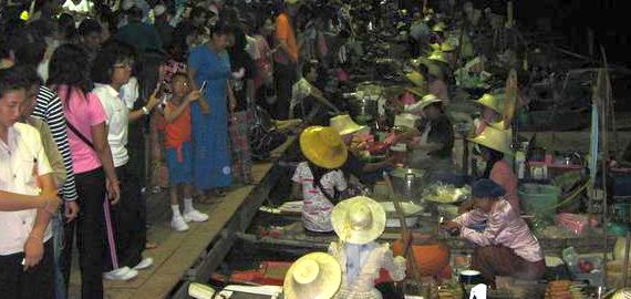 pasar terapung Hat Yai di Khlonghae